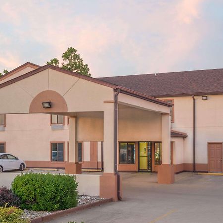 Super 8 By Wyndham Vincennes Μοτέλ Εξωτερικό φωτογραφία